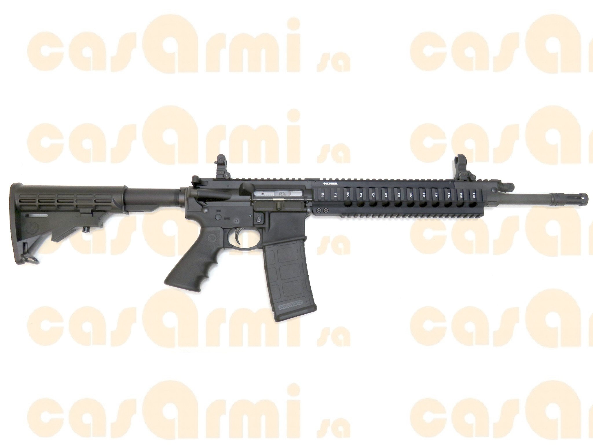 Ruger mod. SR556, ottica Trijicon VCOG 1-6x,24 , con caricatori supplementari, copri rails, fodero .223 Remington